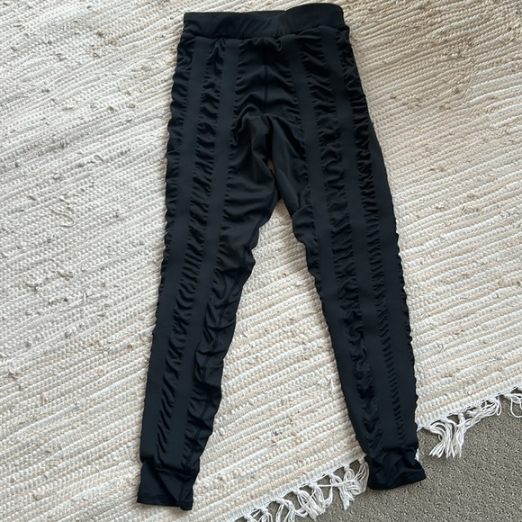 Skinnify Resistance Band Leggings - Picture 3 of 4